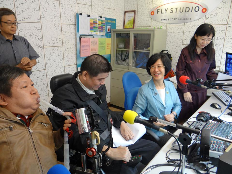 羅部長接受復興廣播電台專訪2